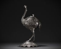 Autruche en argent et vermeil, imposante coupe couverte, milieux de table, fin XIXème.