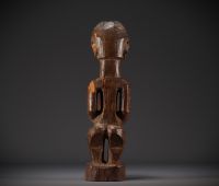 Statue  SONGYE - style Sankuru/Lubefu  collectée vers 1900 - Rep.Dem.Congo