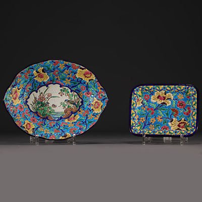 Longwy - Ensemble de deux plats en faïence et émaux à décor de caille et de fleurs, XXème.