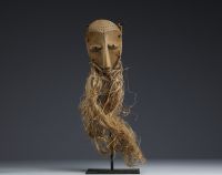 Africa DRC - Lega mask in carved wood and raffia. first half 20th century