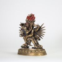 TIBET, XIXe SIÈCLE Figure de Hayagrīva en bronze doré et éléments polychromes.