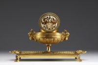 Alphonse GIROUX (1776-1848) Porcelain and bronze inkwell decorated with mistletoe leaves, ram's heads and paws, signed Alph. Giroux Paris.