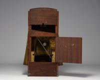 Gustave SERRURIER-BOVY (1858-1910) ‘Pendule Moulin’ Mahogany wall clock with geometric styling Secession, model designed around 1905.