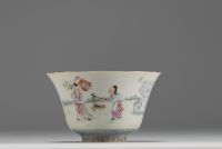 Chine - Ensemble de six bols couverts et un bol en porcelaine polychrome, époque XIXème.