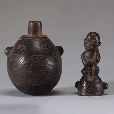 Afrique RDC - Poire à poudre Bakongo en bois sculpté, Congo RDC, début XXème.