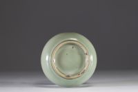 Chine - Vase en porcelaine monochrome céladon, dynastie Qing.