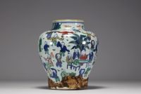 China - A 17th century polychrome porcelain vase with a hundred children.
