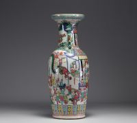 China - Large famille rose porcelain vase with figures, 19th century.
