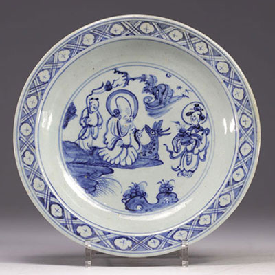 China, white and blue porcelain plate decorated with Shou-Lao, deers and figures, Ming period.