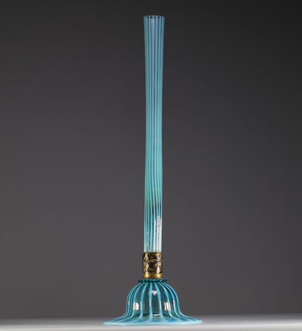 John Walsh WALSH (XIX-XX) Large Art Nouveau opal and clear glass soliflore vase, metal frame, circa 1900.