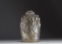 René LALIQUE (1860-1945) Pressed and patinated moulded glass ‘Sirènes’ perfume burner, circa 1920, signed.
