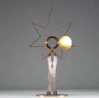Ostensoir Art Déco poinçon 800 sur la lunule et autre poinçon couronné sur la base, incrustation de pierres vertes.
