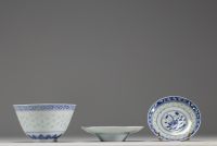 Chine - Ensemble de six bols couverts et un bol en porcelaine polychrome, époque XIXème.