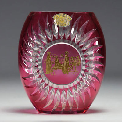 Val Saint Lambert - Red lined vase, gold Chinese decoration, signed under the base.