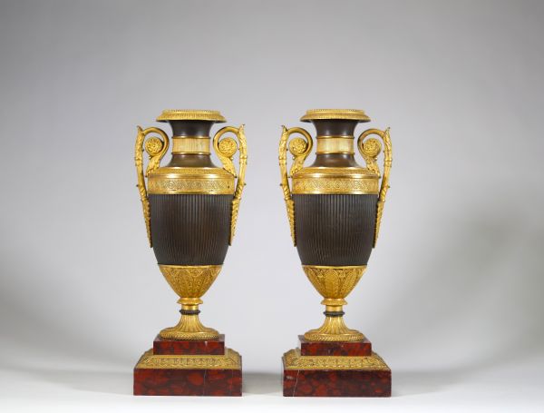 Paire de vases en bronze à double patine et bronze doré, époque Empire