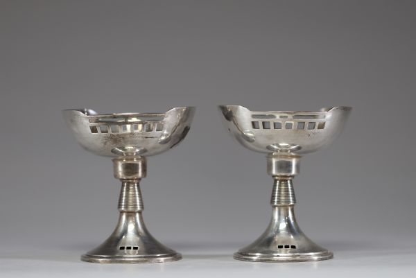 Paire de coupes sur pied en argent massif, poinçon de l'ancien Empire Austro-Hongrois, vers 1900-1910.