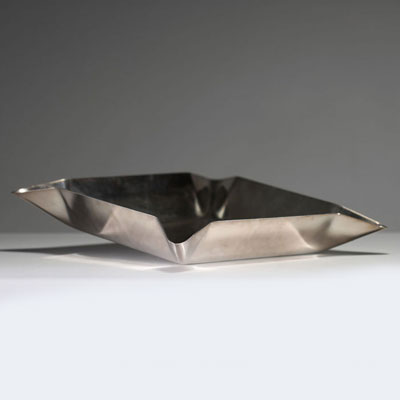 Lino SABATTINI (XX) - Silver-plated metal dish, Italy, circa 1980, signed.