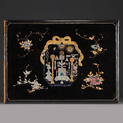 Japon - Coffret à décor Maçonnique en laque de Nagasaki et marqueterie, Edo, XIXème.