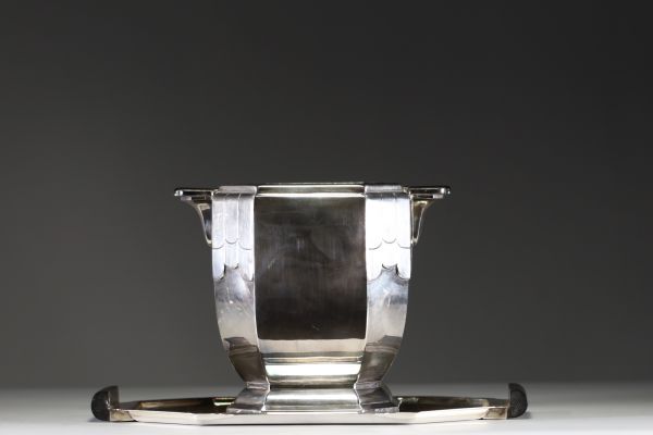 Augustin SOLAGGIO (XIX-XX) Art Deco champagne bucket and stand in silver-plated metal and ebony, goldsmith's hallmark.