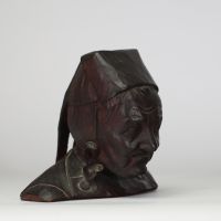 Buste de bigoudène en bois sculpté, vers 1930 Travail breton, probablement de la région de Pont-l’Abbé