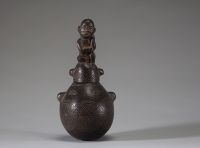 Afrique RDC - Poire à poudre Bakongo en bois sculpté, Congo RDC, début XXème.