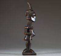Afrique RDC - Statuette Luluwa en bois sculpté, Congo RDC, XXème.