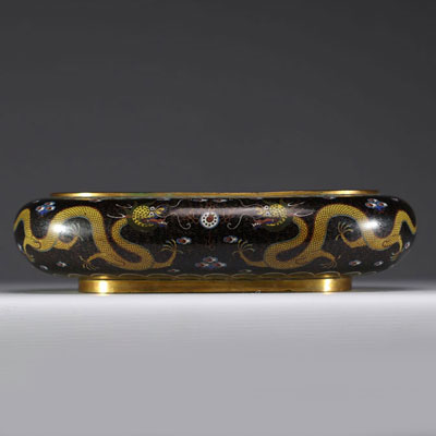 China - Large cloisonné enamel brushwork with dragon decoration, Qing dynasty circa 1900.