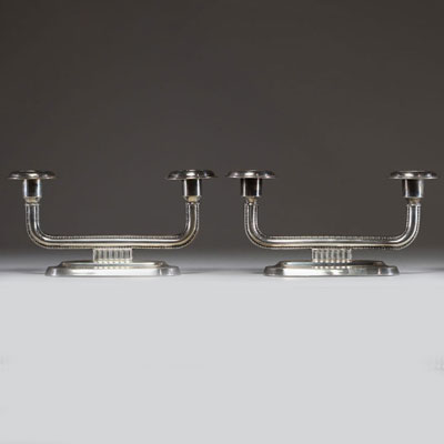 Aksel HOLMSEN (XIX-XX) Pair of Art Deco silver candlesticks, goldsmith's hallmark and hallmark 830, circa 1910-30.