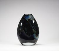 Louis Leloup – Vase ovoïde à inclusions, fond noir, vers 1980