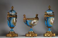 Sèvres - Spectacular porcelain mantelpiece with celestial blue background, gilt bronze mount, mark under the lids.