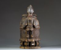 Afrique - Oracle à souris Baoulé figuratif en bois sculpté, Côte d’Ivoire, 1ère moitié XXème.