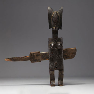 Mali - Dogon lock in carved wood.