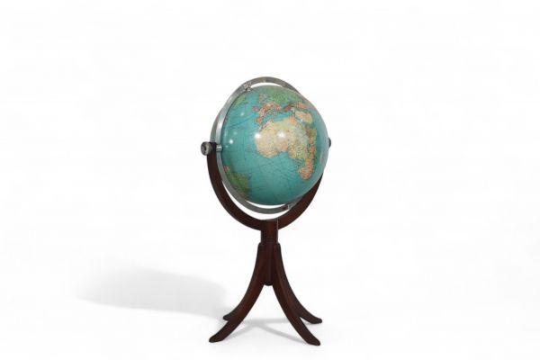 Paul Oestergaard pour Colombus  - Globe terrestre de bibliothèque , vers 1930