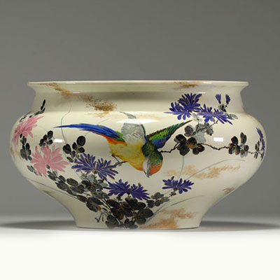 Henri BARNOIN - Large Longwy earthenware pot holder decorated with birds and flowers, 19th century.