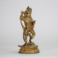 TIBET, XIXe SIÈCLE Figure de Vajravārāhī en bronze doré.