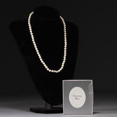 Christian DIOR - Pearl necklace, gold clasp, signed.