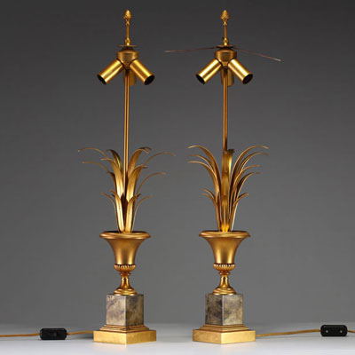 Maison Charles, attr. à - Pair of gilt bronze ‘Vase roseaux’ table lamps, circa 1970.