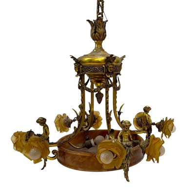 Lustre en albâtre sur monture en bronze doré à décor de putti et de cariatides, Napoléon III.