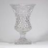 Baccarat - Vase Médicis en cristal taillé de style Empire, XIXème.