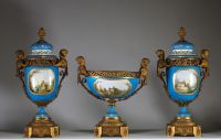Sèvres - Spectacular porcelain mantelpiece with celestial blue background, gilt bronze mount, mark under the lids.