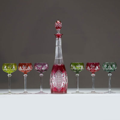 Val Saint-Lambert - Carafe and six glasses in cut and lined glass in different colours.