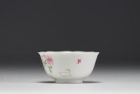 Chine - Rare et remarquable ensemble de neuf bols et soucoupes en porcelaine polychrome à décor d'enfants, Yongzheng, XVIIIème.