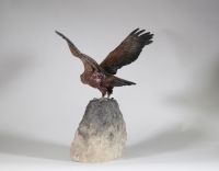 Bronze de Vienne – Aigle aux ailes déployées sur un rocher, XIXe siècle