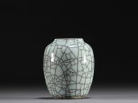 China - Crackled monochrome porcelain brush-holder, Qing period.