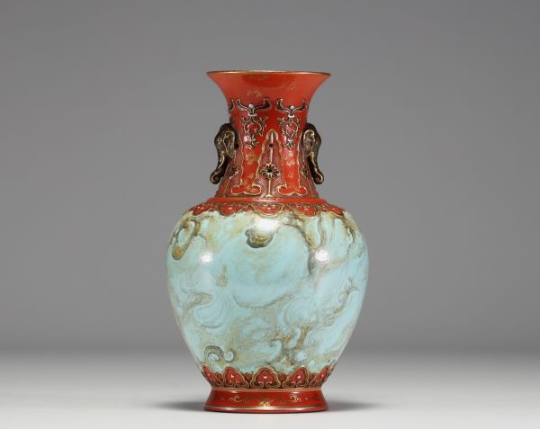 China - Red and gold porcelain vase, imitation turquoise stone, handles in the form of elephant heads, mark under the piece, 19th century