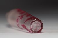 Val Saint Lambert - Rare multi-layered acid-etched glass bottle decorated with lily of the valley flowers, silver mounting, signature on the wheel under the piece.
