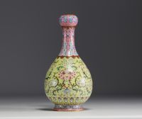 China - Famille rose porcelain vase, mark under the piece, 19th century