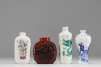 Chine - Ensemble de trois tabatières en porcelaine et une en verre multicouche.