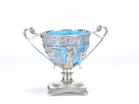 Drageoir en argent et verre intérieur bleuté.