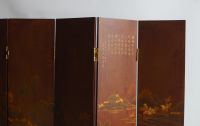 Japon - Paravent en laque à décor de paysage et poème calligraphié, vers 1920-30